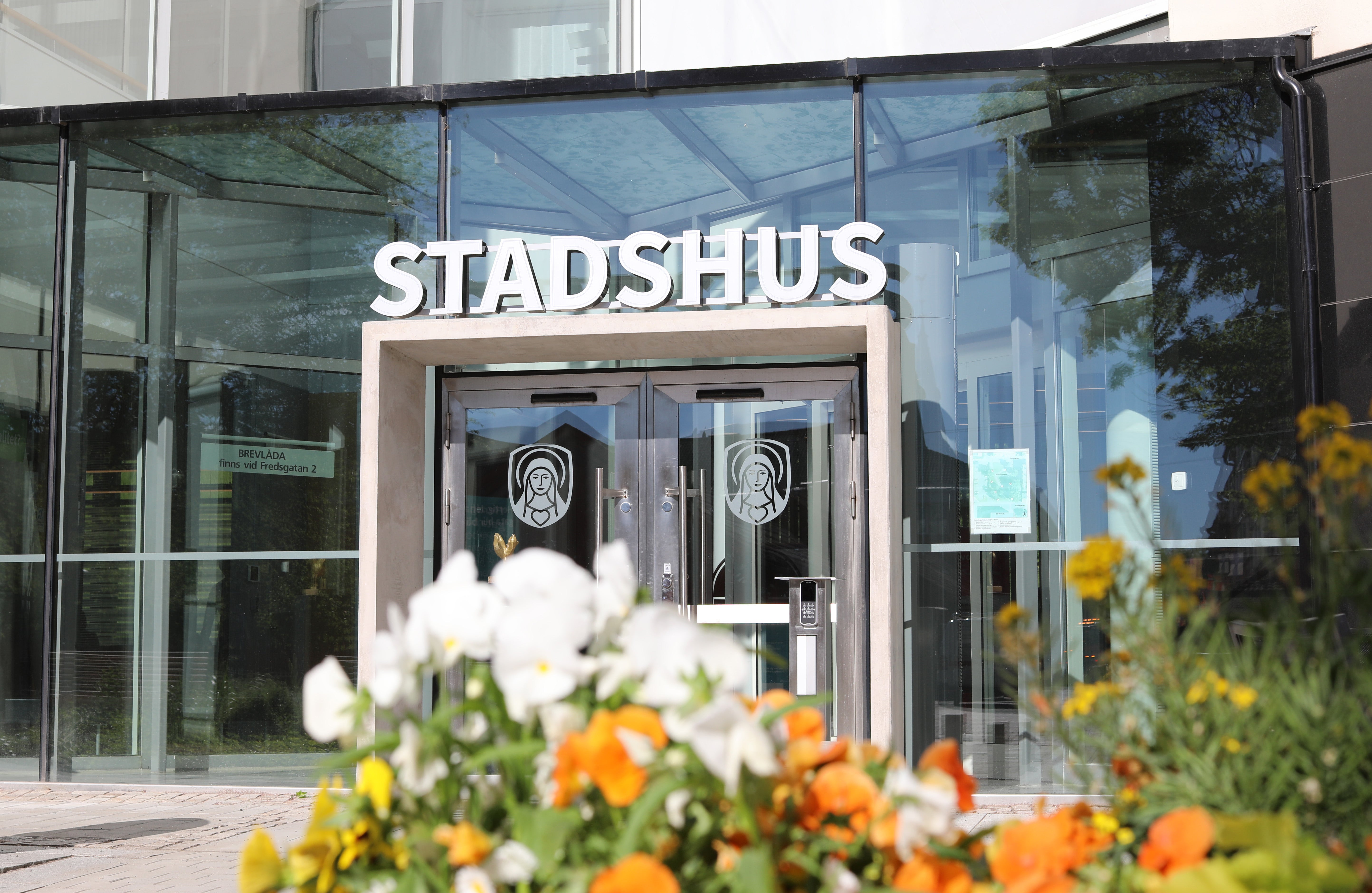 Skövde stadshus ingång